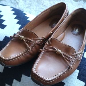 Clarks Artisan Women's Leather Driving Moccasin Flats